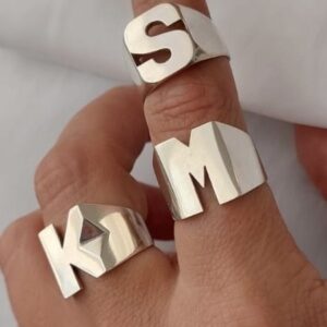 ANILLO PERSONALIZADO  UNA INICIAL