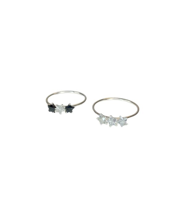 ANILLO FINITO TRES ESTRELLITAS D PIEDRA
