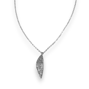 COLLAR HOJA CON BRILLO