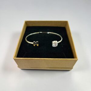 PULSERA MEDIA ESCLAVA CON PIEDRA Y UNA INICIAL